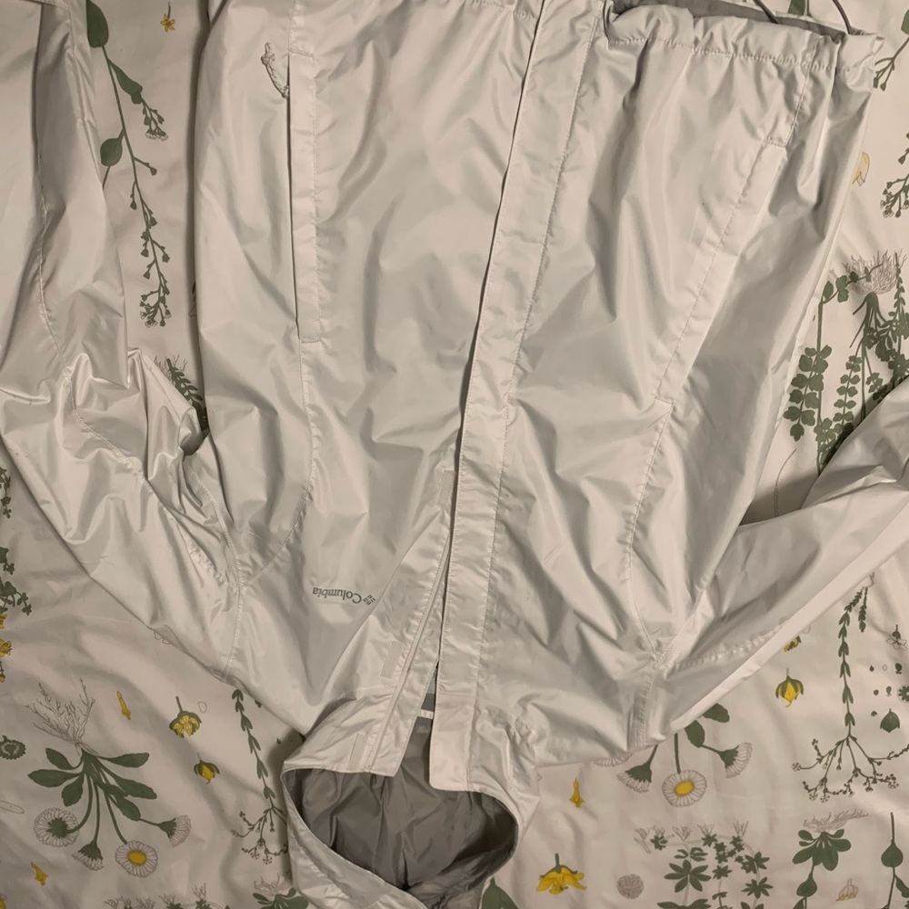 Colombia rain jacket-white